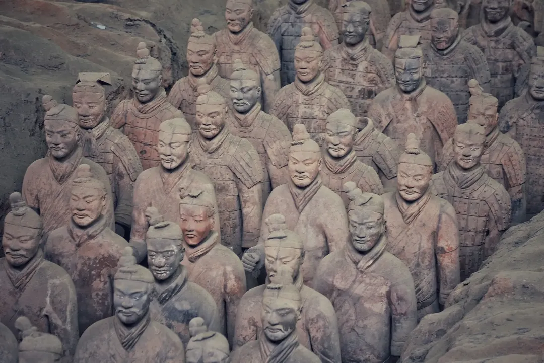 Hình ảnh tượng chiến binh chen chúc dưới Lăng mộ Tần Thủy Hoàng 