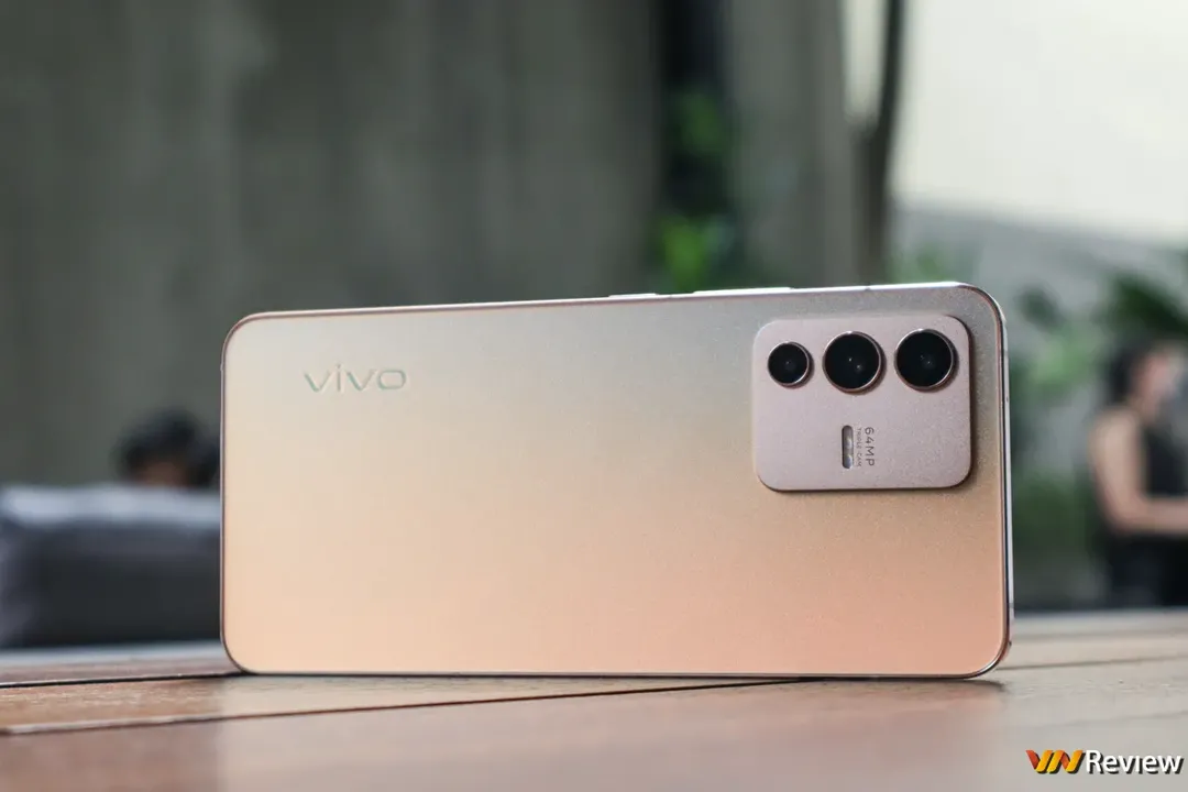 thumbnail - Đánh giá vivo V23 5G: chiếc "iPhone" chạy Android chụp selfie đẹp