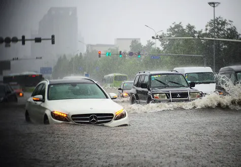 thumbnail - Những việc cần chú ý, để bảo vệ xe khi ngập nước