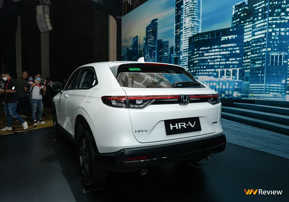 Honda HR-V ra mắt: 2 phiên bản, giá từ 826 triệu đồng