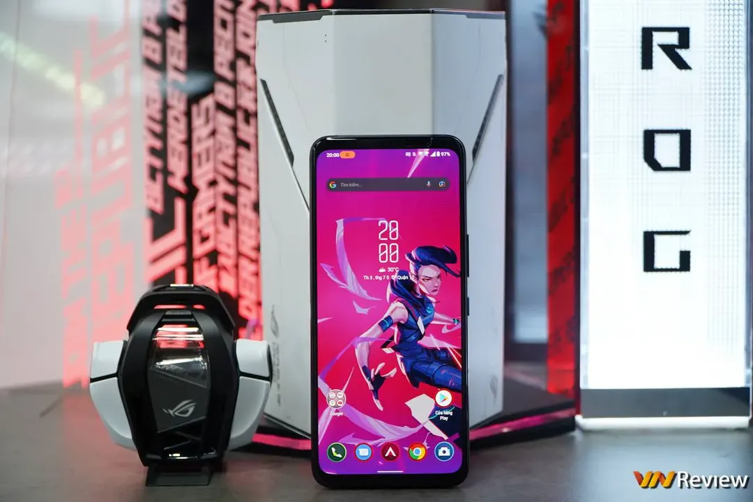 ASUS ROG Phone 6 và ROG Phone 6 Pro ra mắt: smartphone RAM tới 18GB, ROM 512GB, màn 165Hz