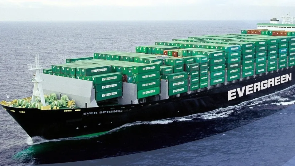 Doanh nghiệp vận tải biển Đài Loan thưởng Tết 4 năm tiền lương
