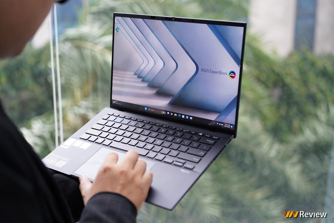 ASUS ra mắt ExpertBook B9 OLED tại Việt Nam: laptop doanh nhân 14 inch OLED nhẹ nhất thế giới, đạt cả chứng nhận trung hòa carbon 