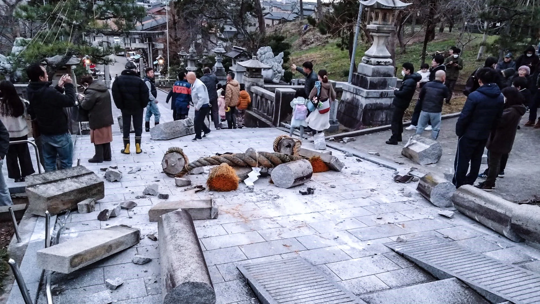 [Ảnh] Trận động đất 7.6 độ Richter tàn phá thành phố Nhật Bản ngày năm mới