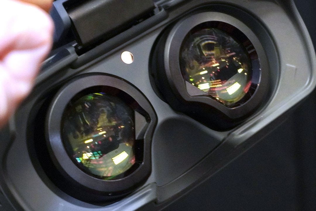 Kính XR của Sony nhẹ và dễ điều chỉnh hơn Apple Vision Pro