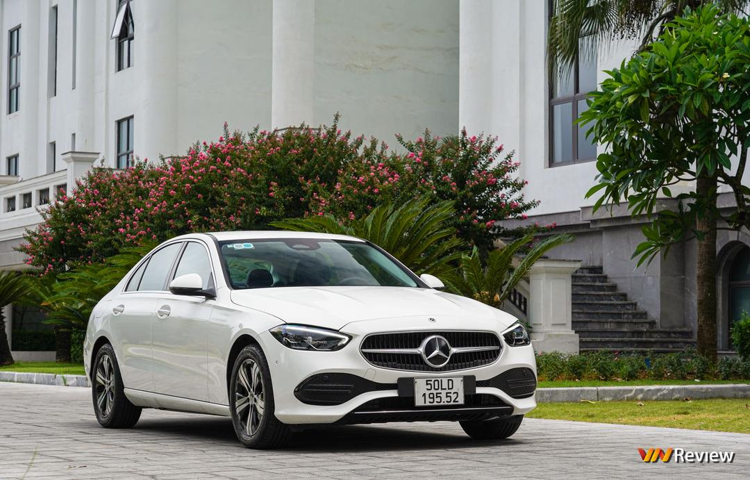 Mercedes-Benz "khuấy đảo" thị trường xe sang với chương trình "mở kho" xe năm 2022