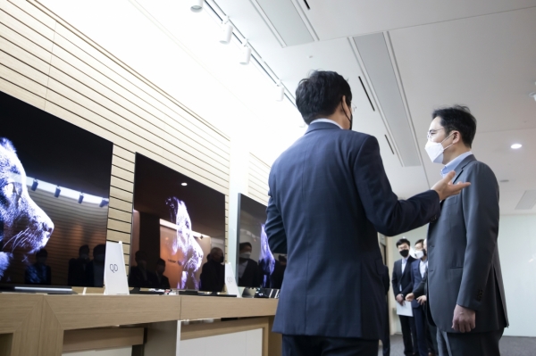 Thế khó của Samsung Display khi theo đuổi công nghệ QD-OLED