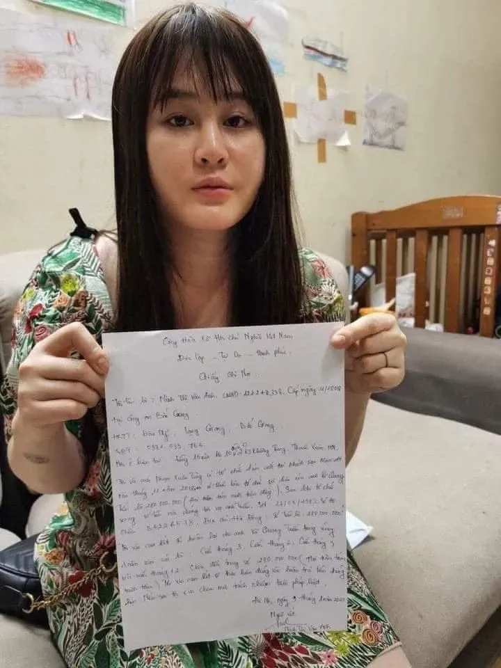 thumbnail - Vụ hot girl lừa đảo ở Bắc Giang: Công an chính thức vào cuộc, có nạn nhân đã kết liễu cuộc đời vì quá sốc!