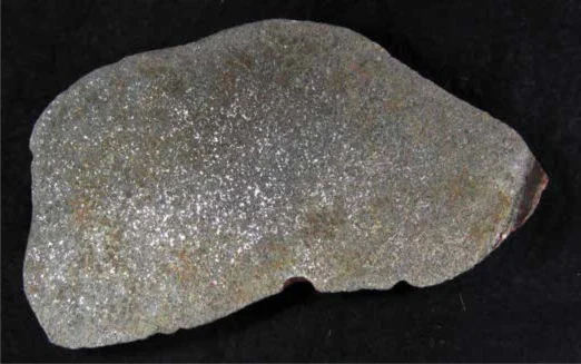 Tảng đá 4,6 tỷ năm tuổi cứng đến nỗi phải dùng kim cương để cắt