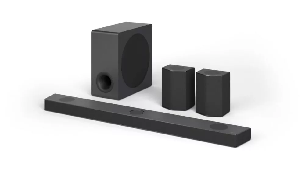 LG S95QR: Soundbar đầu tiên có loa trung tâm hướng lên