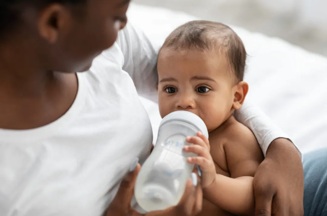 Trẻ sơ sinh phải tiếp xúc với hạt vi nhựa ngay từ khi chưa ra đời