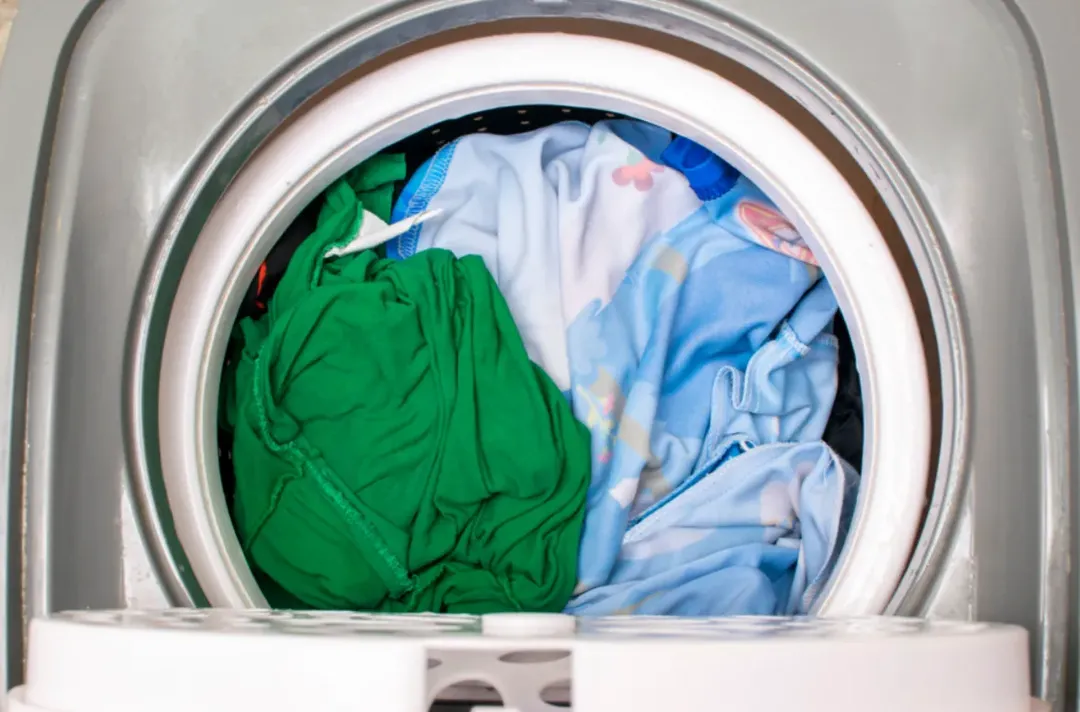thumbnail - Máy sấy quần áo gây hại cho môi trường và sức khỏe con người?
