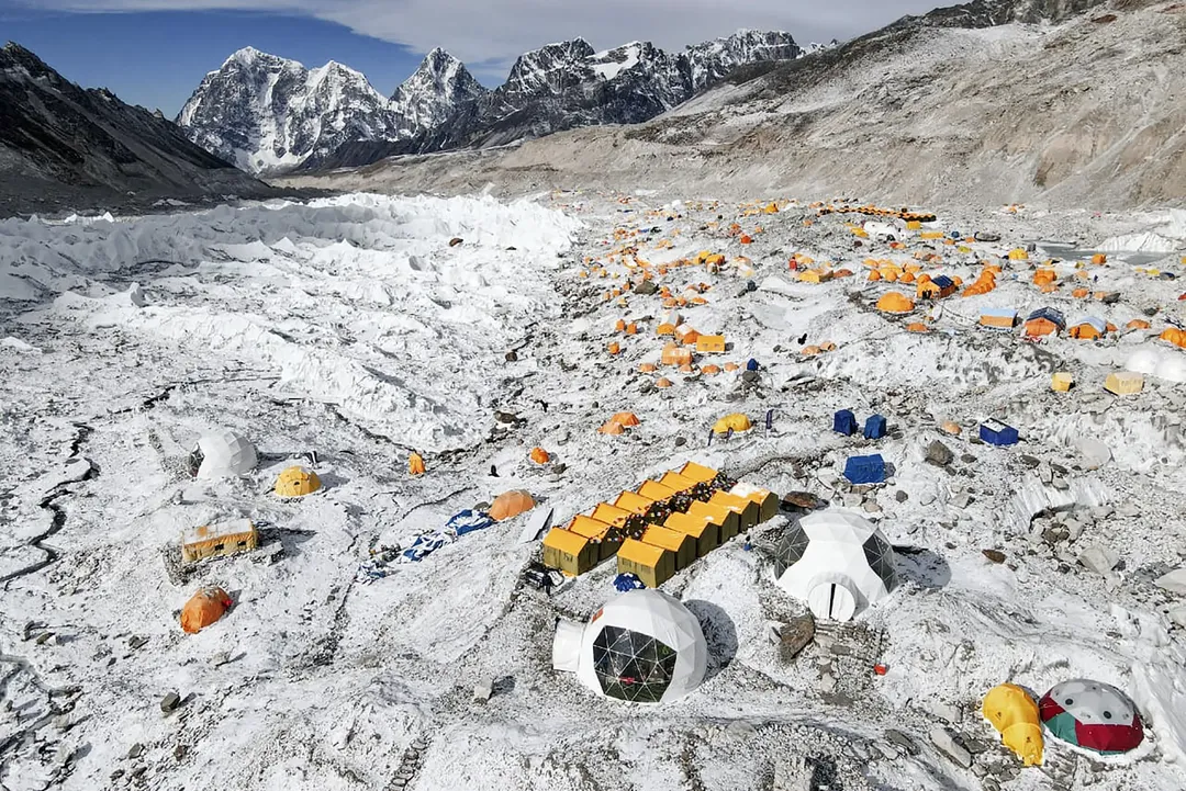 thumbnail - Băng tan đe dọa đỉnh Everest 