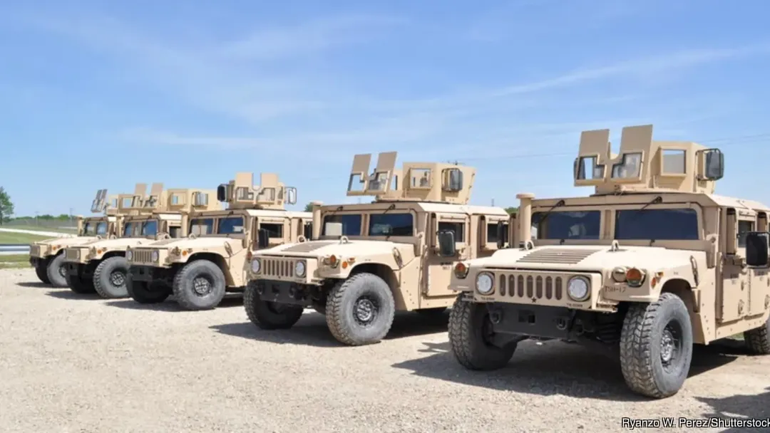 thumbnail - Humvee trở thành huyền thoại xe quân sự như thế nào?