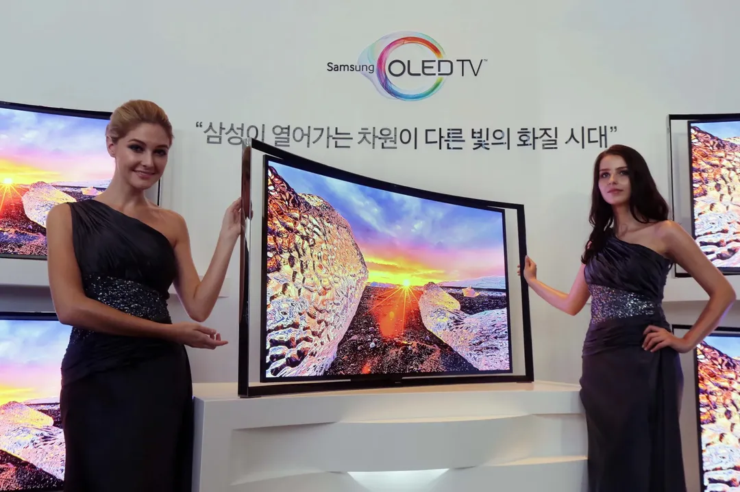 Trung Quốc phủ “mây đen” lên tương lai TV Samsung, LG