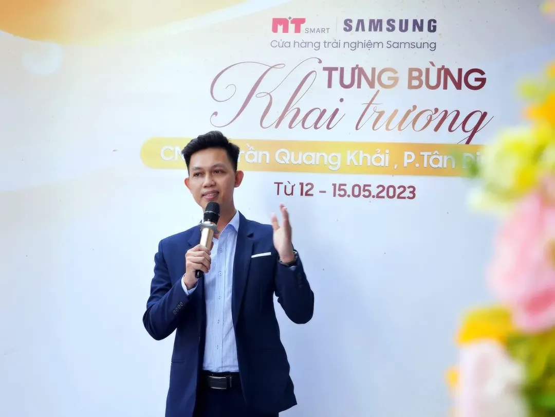 Thêm một cửa hàng trải nghiệm cao cấp đồ Samsung xuất hiện tại Việt Nam, giảm sốc Z Flip4 chỉ từ 11,99 triệu đồng