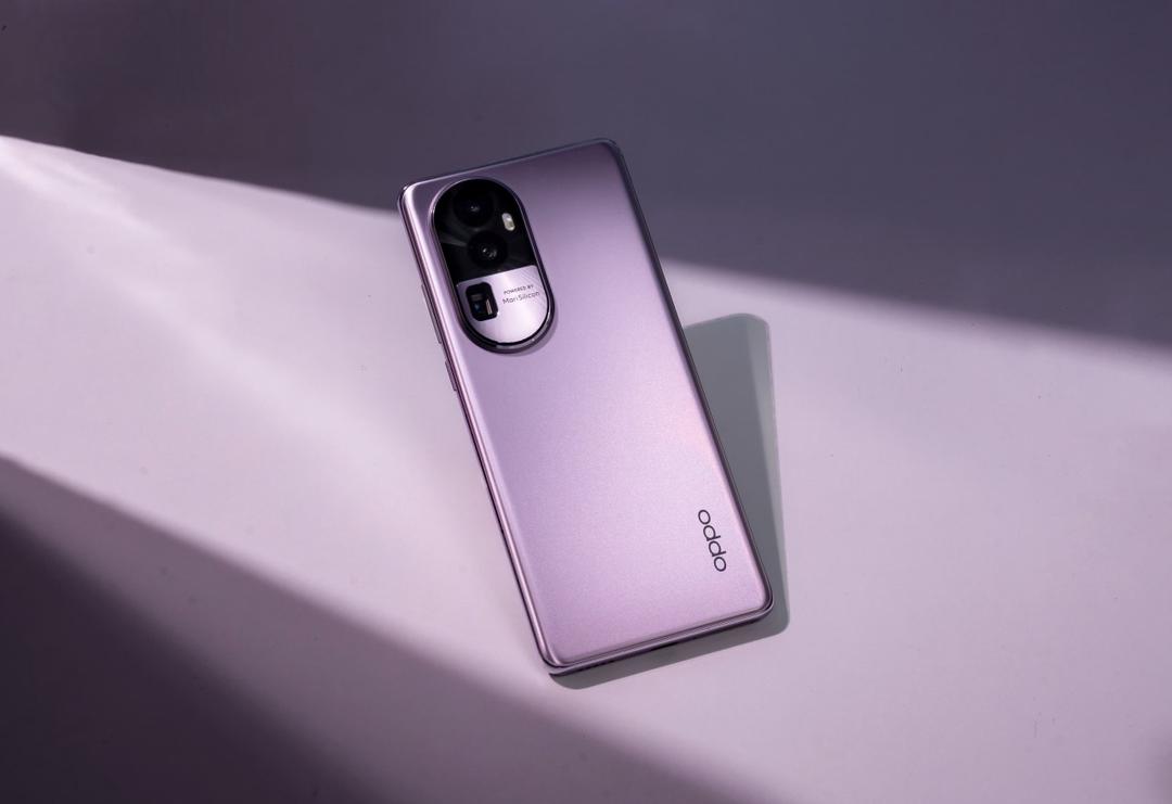 OPPO Reno10 Pro+ 5G chính thức mở bán tại Việt Nam: tiệm cận flagship với Snapdragon 8+ Gen 1, camera tele 64MP zoom quang 3X, sạc nhanh 100W, giá xấp xỉ 20 triệu đồng