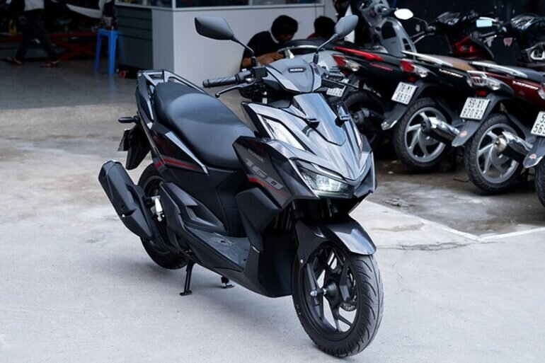 Honda Vario 160 nhập khẩu liên tục đại hạ giá