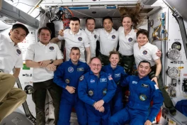 Lần đầu tiên sau 25 năm: Phi hành gia NASA trở về sớm do vấn đề sức khỏe