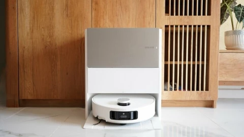 Dùng thử Dreame Aqua 10 Roller: Bước chuyển mình táo bạo khi lai tạo robot hút bụi và máy lau sàn cầm tay