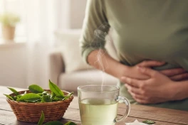 Người đau dạ dày có nên uống trà xanh không?