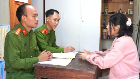 Bỗng dưng trở thành con nợ dù không vay tiền ai chỉ bằng thủ thuật nhờ mở tài khoản nhận tiền