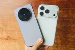Vivo X300: Chiếc điện thoại nhỏ gọn khiến iPhone phải dè chừng