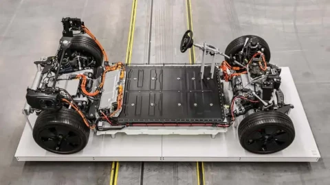 Báo cáo phanh phui: Sạc nhanh công suất cao có thể khiến pin EV giảm tuổi thọ nhanh gấp đôi