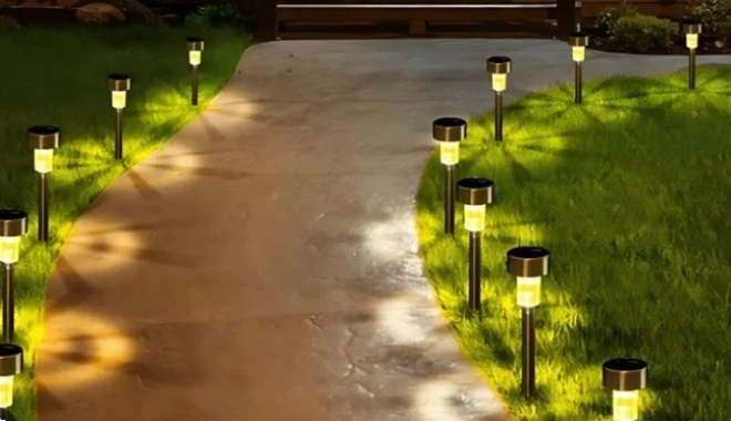 Đèn năng lượng mặt trời sân vườn loại nào tốt