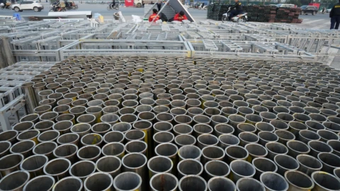 Trận địa pháo ở sân Mỹ Đình đầy những ống thép để làm gì?