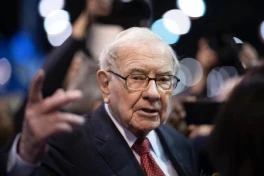 Tỷ phú Warren Buffett dự đoán trí tuệ nhân tạo có sức tàn phá lớn hơn cả bom nguyên tử