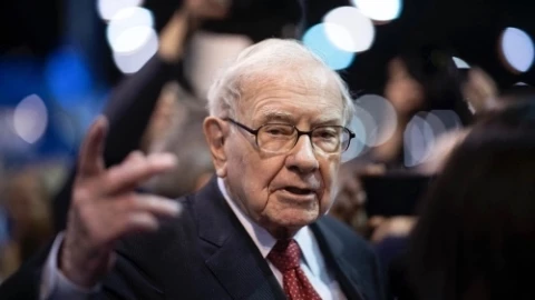 Tỷ phú Warren Buffett dự đoán trí tuệ nhân tạo có sức tàn phá lớn hơn cả bom nguyên tử