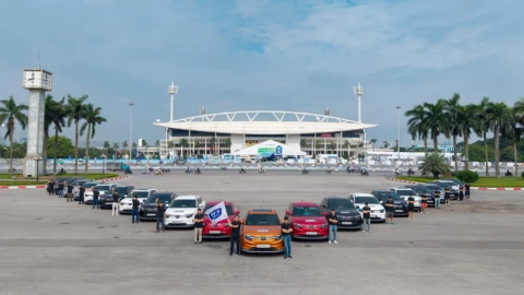 VinFast bán được nhiều ô tô bằng 3 hãng top đầu gộp lại