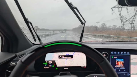 GM mở đường cho kỷ nguyên tự lái nhờ Super Cruise trên các mẫu xe mới