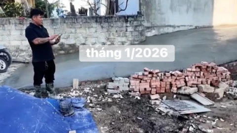 Tình hình ngôi nhà “xây nhầm” của ông Hữu Hải Phòng sắp xong, độn đường ngõ cao đến... 2m?