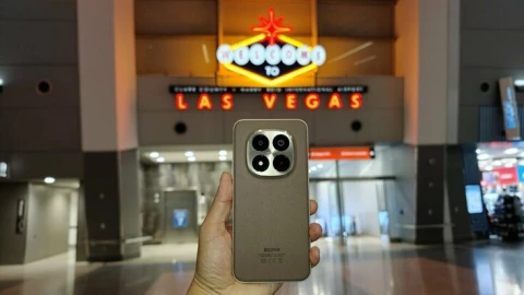 Trên tay Xiaomi REDMI Note 15 Pro+ 5G chính hãng vừa ra mắt tại Việt Nam: Khi smartphone tầm trung được "nâng tầm" các tiêu chuẩn flagship