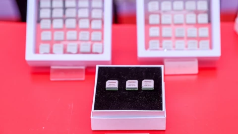 Cận cảnh con chip do Viettel thiết kế, chế tạo, đóng gói... all-in-one luôn!