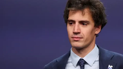 Khi các mô hình AI ngày càng giống nhau, các công ty AI sẽ kiếm tiền bằng cách nào?