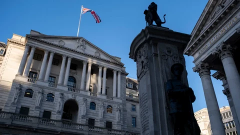 Mỹ sắp công bố sự sống ngoài Trái Đất? Chuyên gia lo thị trường sụp đổ