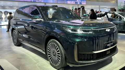 Chery T1T SUV lộ diện: Kích thước khủng, 3 hàng ghế, chạy 1400km