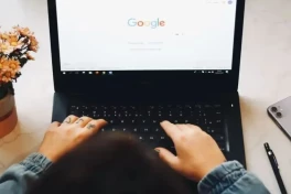 Cuộc đấu giữa Google và Anthropic: Khi gã khổng lồ đối đầu kẻ phá băng trong kỷ nguyên AI coding