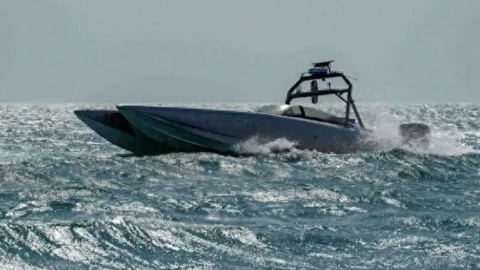 Với tốc độ tối đa 70 hải lý/giờ, nhanh hơn cả tàu tên lửa Type-022 của Trung Quốc, liệu nó có thể gây ra mối đe dọa cho Hải quân Trung Quốc?