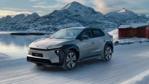 Acura mắc kẹt trong cuộc đua xe điện: Khi lựa chọn sai thời điểm trở thành rủi ro lớn