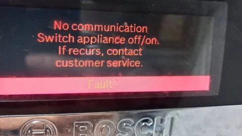 Máy rửa bát Bosch báo lỗi "No communication..." (mất giao tiếp) là lỗi gì?