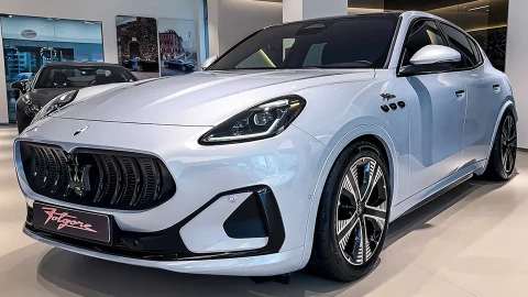 BMW iX1 2026 trình làng: SUV điện nâng cấp 5G, giá từ 228.000 nhân dân tệ