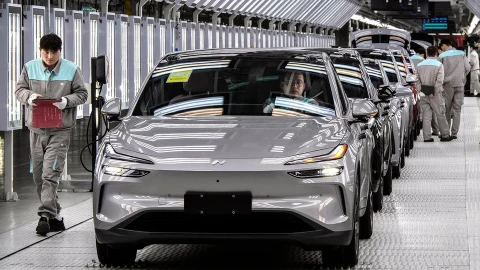 Gánh nặng sửa chữa xe điện ở Trung Quốc tăng vọt, vượt cả xe xăng!