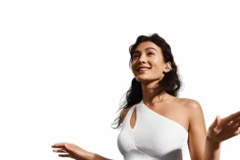 Huawei tung tai nghe như đồ trang sức tại Việt Nam, còn kết hợp với cả PNJ để tăng thêm độ "chanh sả"