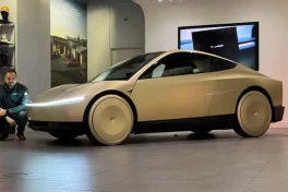 Tesla chính thức triển khai taxi tự lái không người giám sát