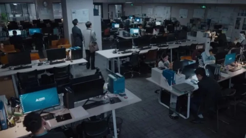 Lập trình viên 32 tuổi đã chết nhưng vẫn đang làm việc! Câu chuyện kỳ quái đang gây xôn xao cõi mạng Trung Quốc