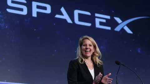 Người phụ nữ đứng sau SpaceX của Elon Musk: cặp Iron Man và Pepper Potts ngoài đời thực
